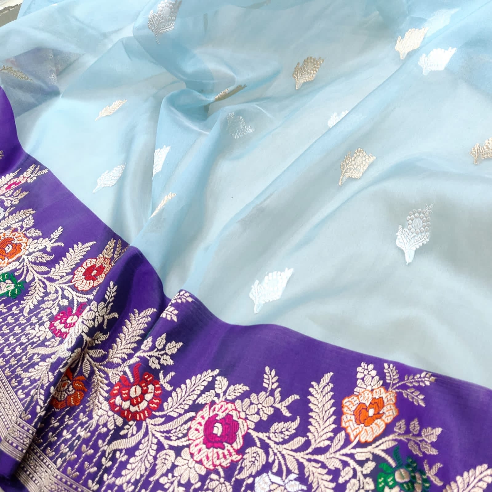 Kivera Kora handwoven kadwa saree - Saffronfashionindia