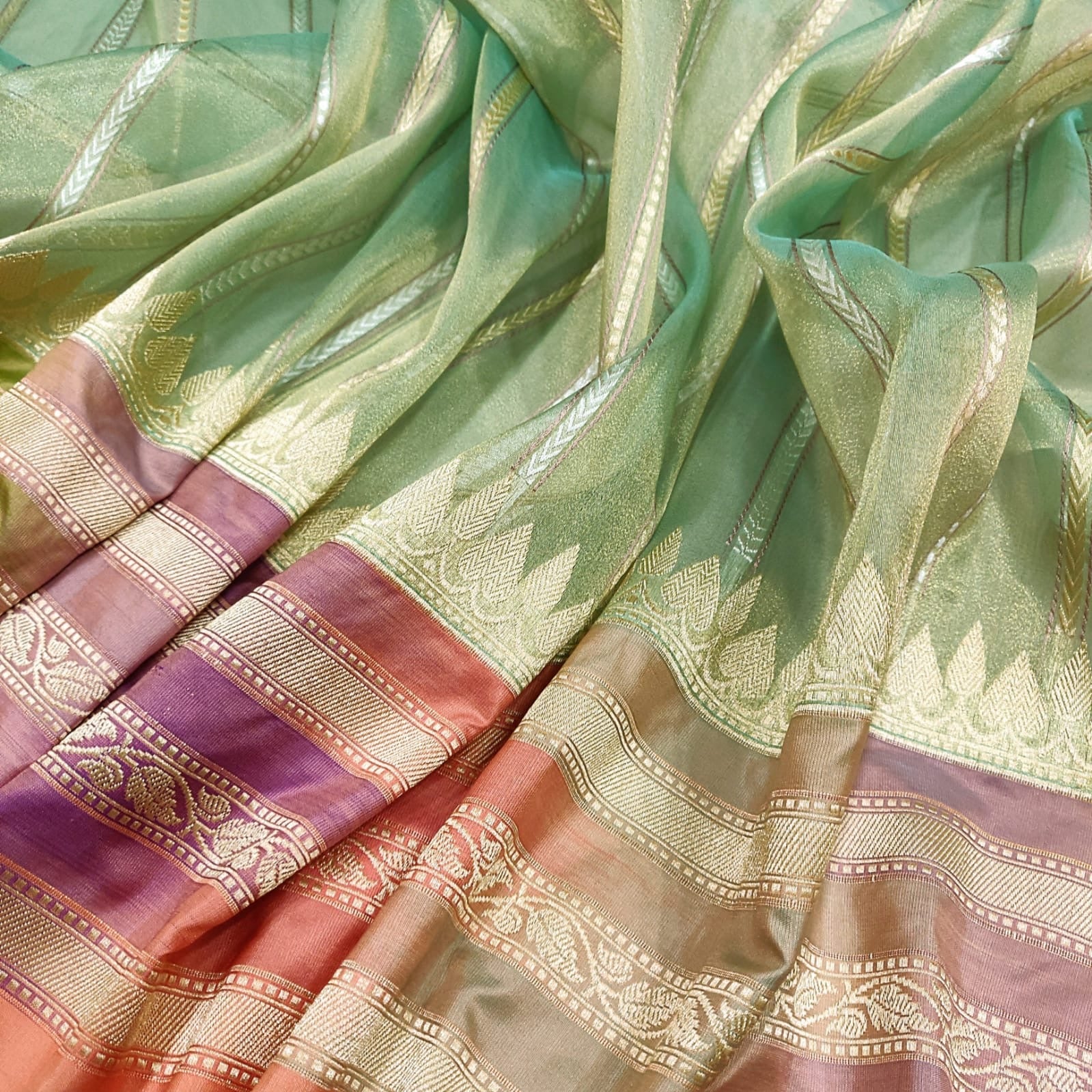 Green Tissue Handwoben kadwa saree Indian sari - Saffronfashionindia