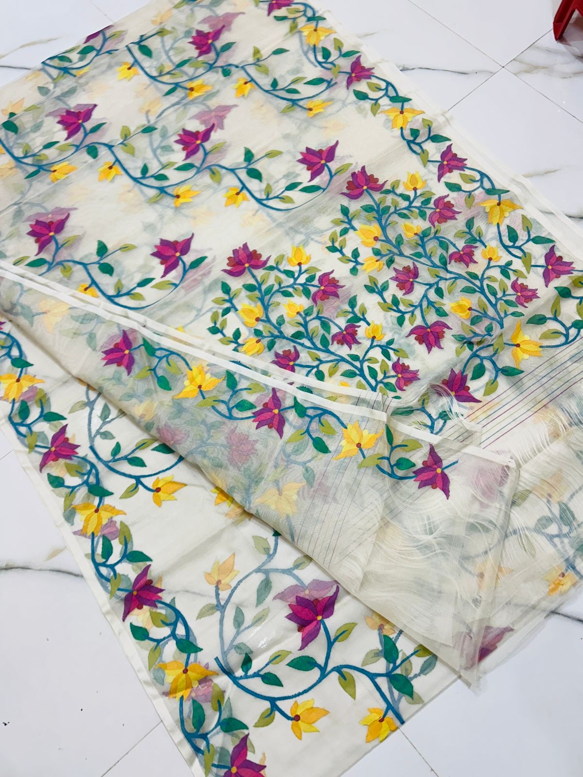 Weaving jamdani saree women sari Bengal sarees SaffronFashion