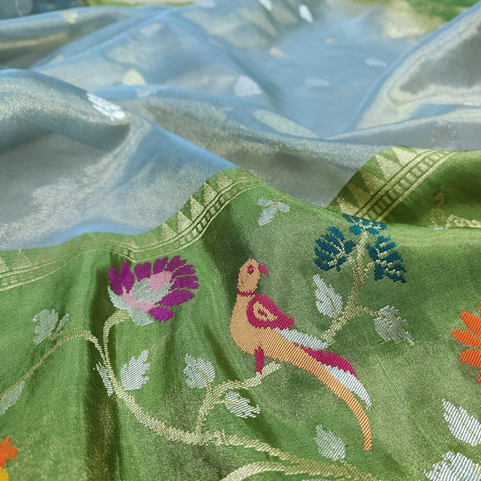 pure Tissue Handwoven silver gold Zari saree - Saffronfashionindia