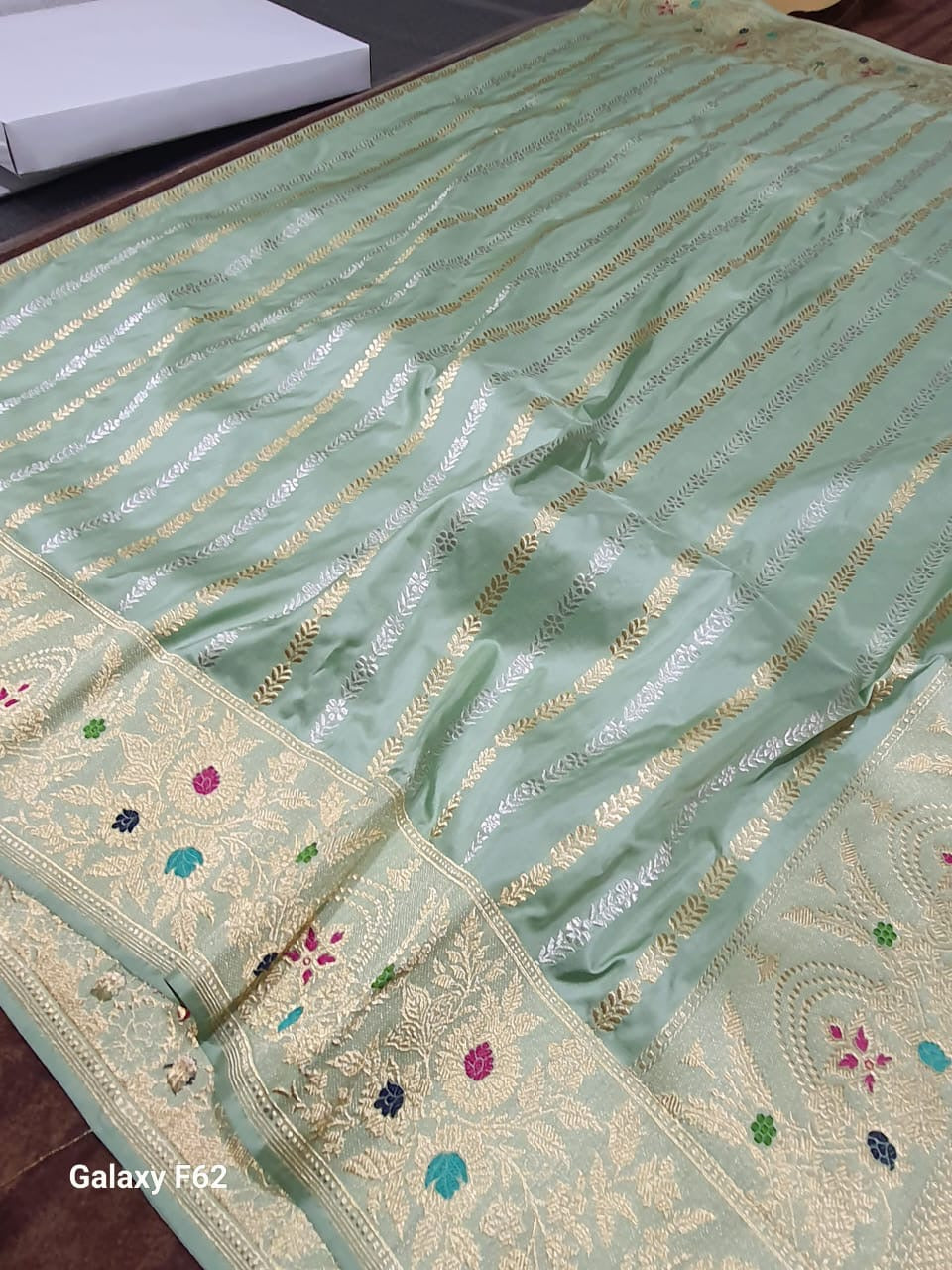 Livisha banarsee handloom kadwa sarees - Saffronfashionindia