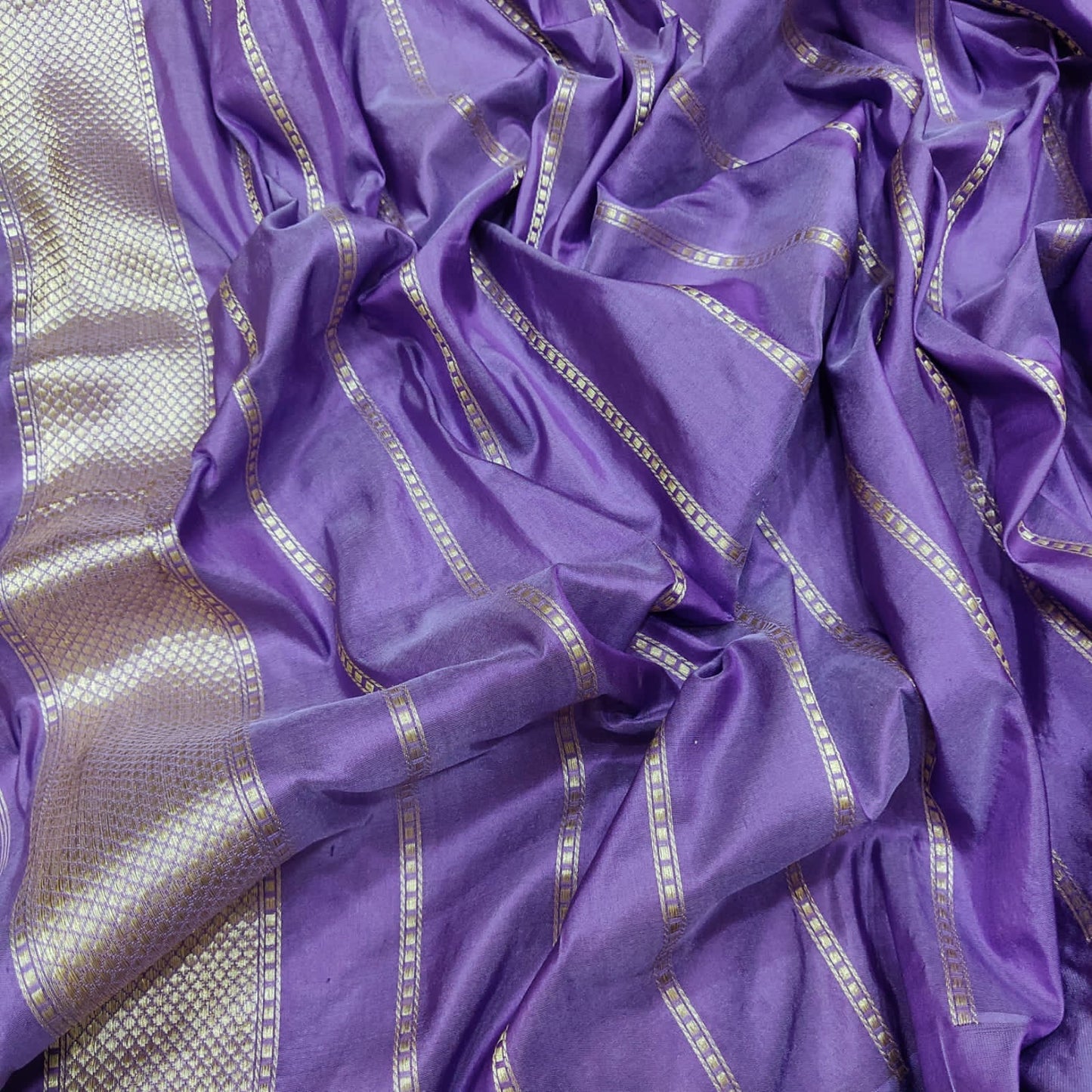 Daisy Green Kora Hamdwoven Zari Sarees - Saffronfashionindia