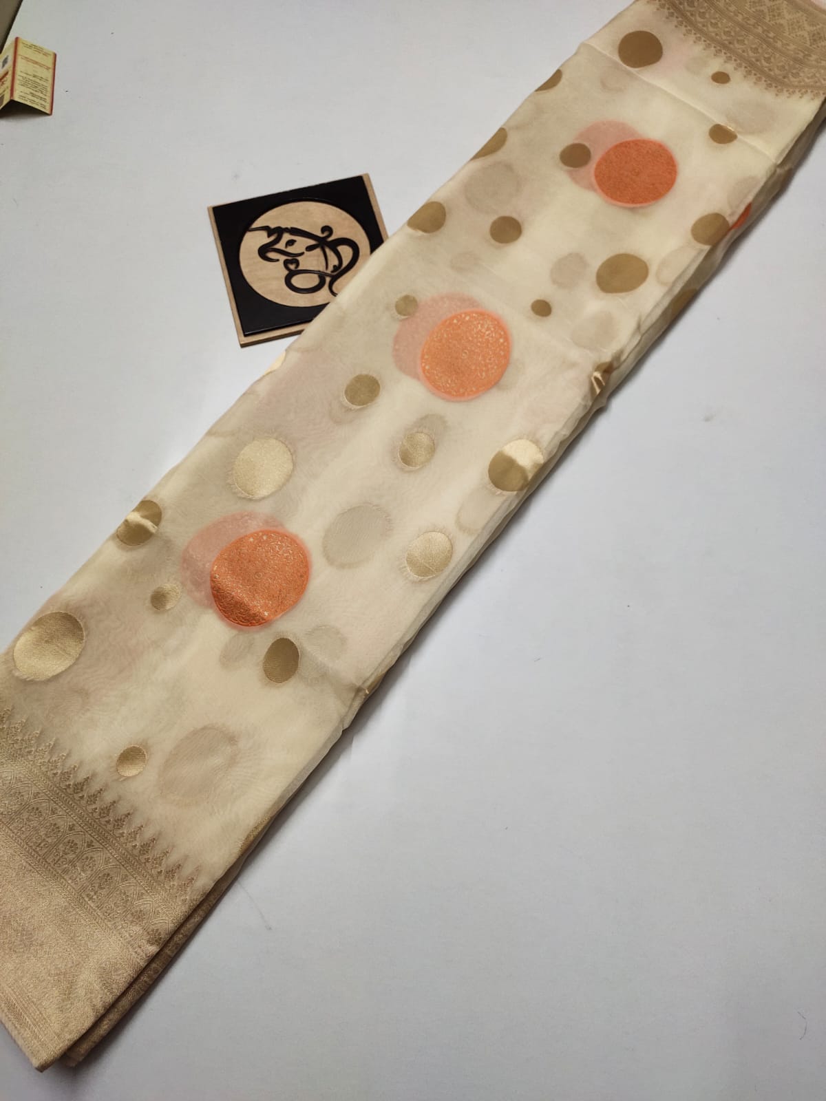 Kruti organza Indian saree - Saffronfashionindia