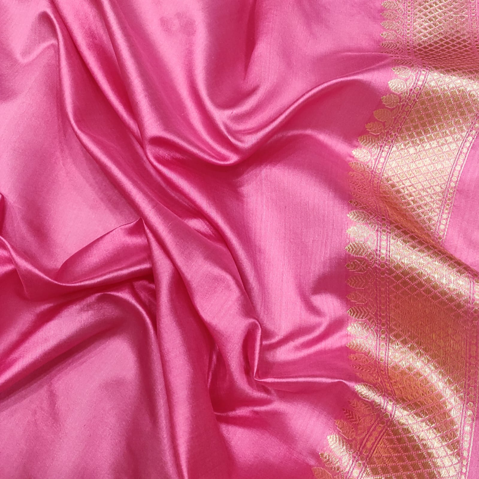 Subesha kora handwoven kadwa saree - Saffronfashionindia