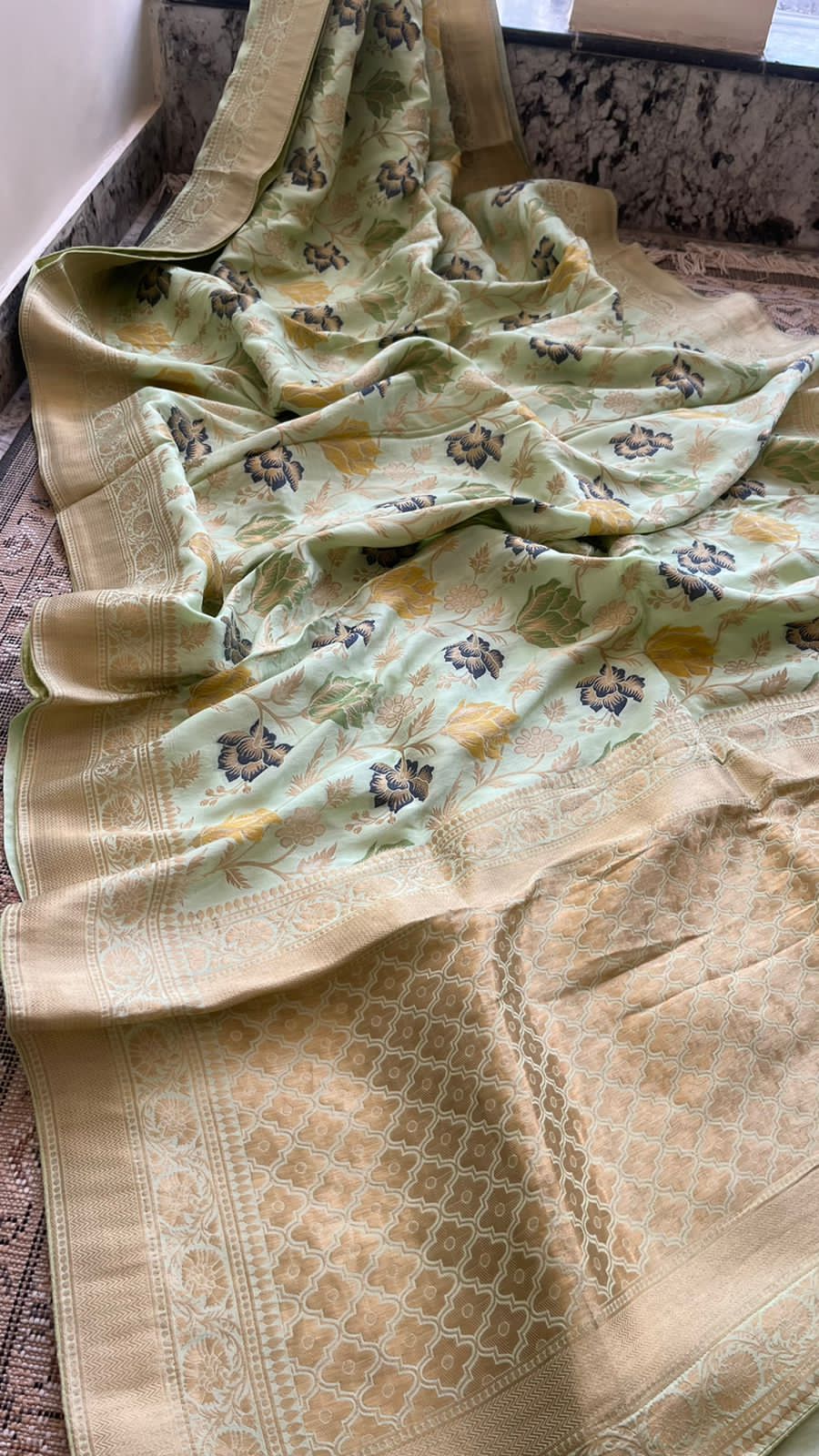 Kanika munga silk saree - Saffronfashionindia