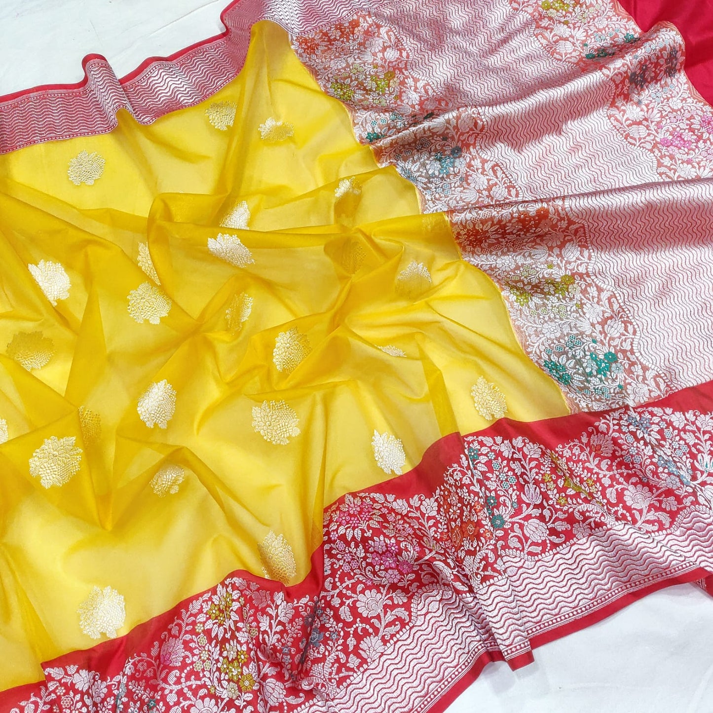 Noor kora handwoven saree - Saffronfashionindia