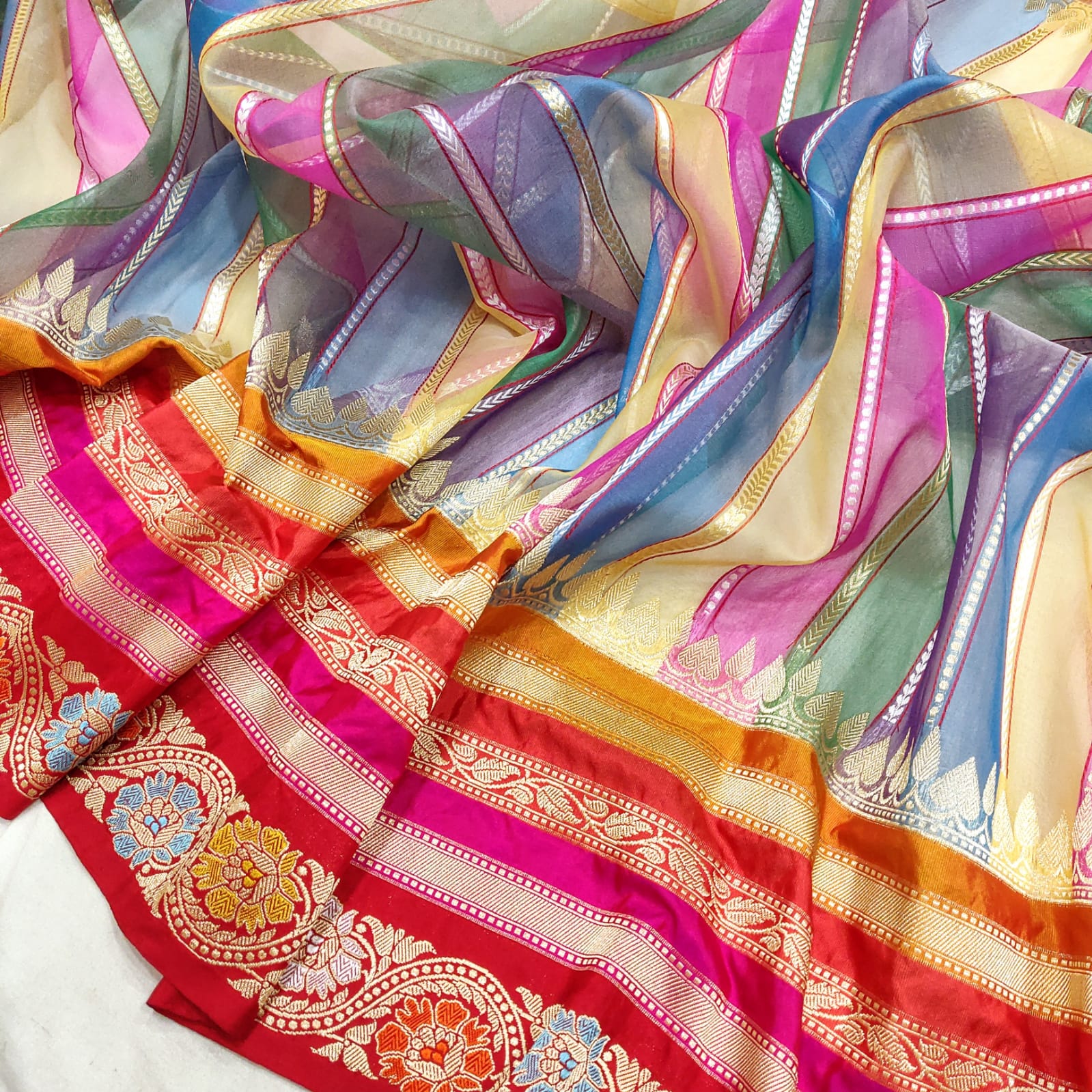 Saloni rangkat Banarsi kora saree - Saffronfashionindia