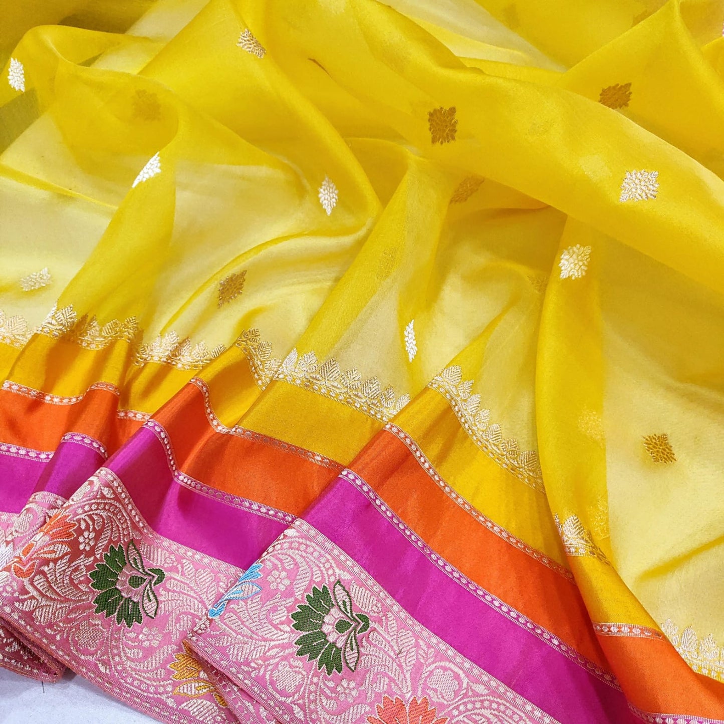 Subesha kora handwoven kadwa saree - Saffronfashionindia