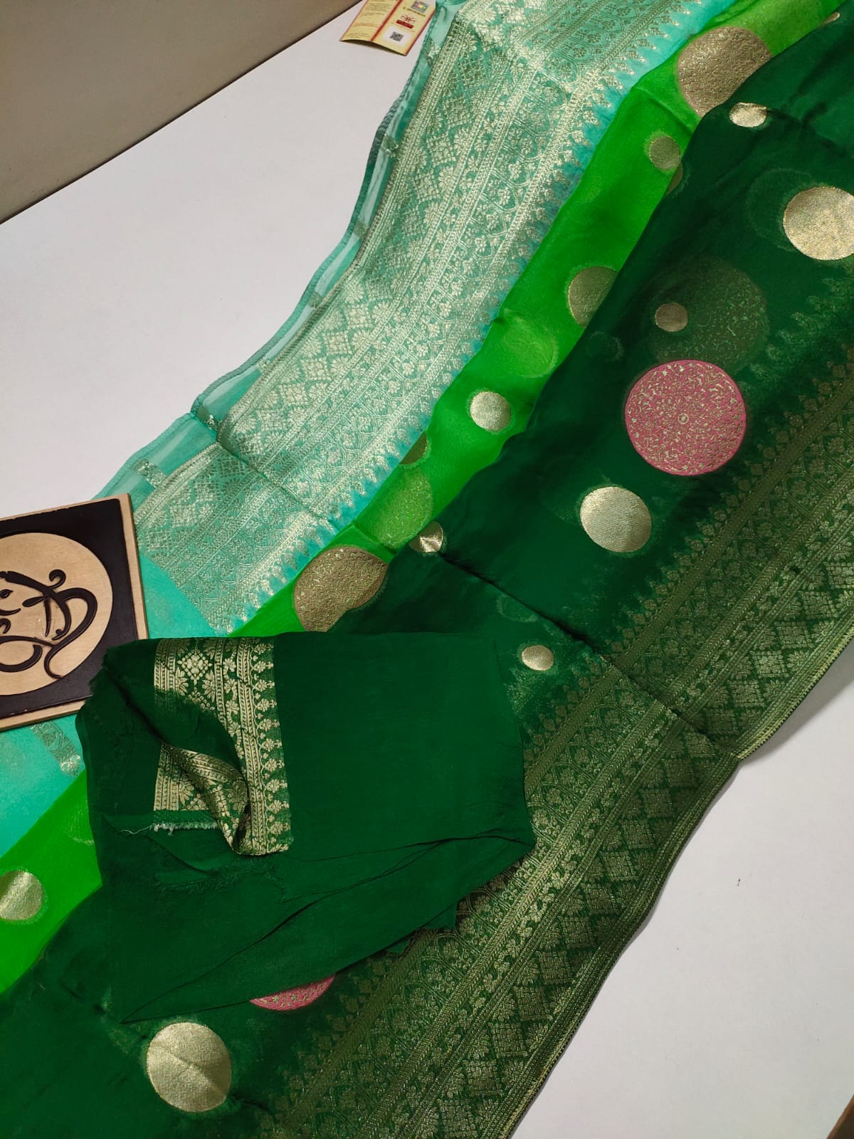 Kruti organza Indian saree - Saffronfashionindia