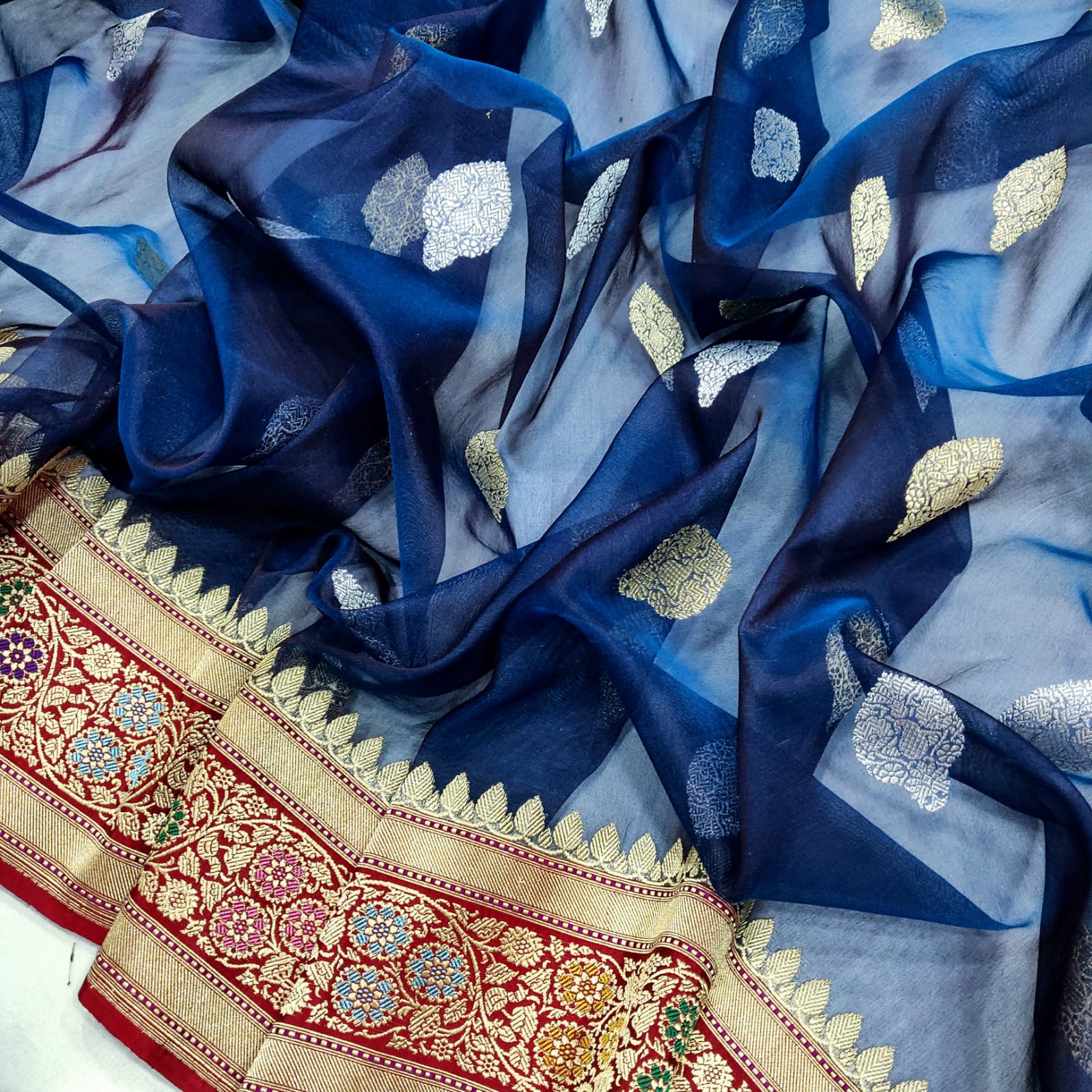 Royal handwoven kadwa kora saree - Saffronfashionindia