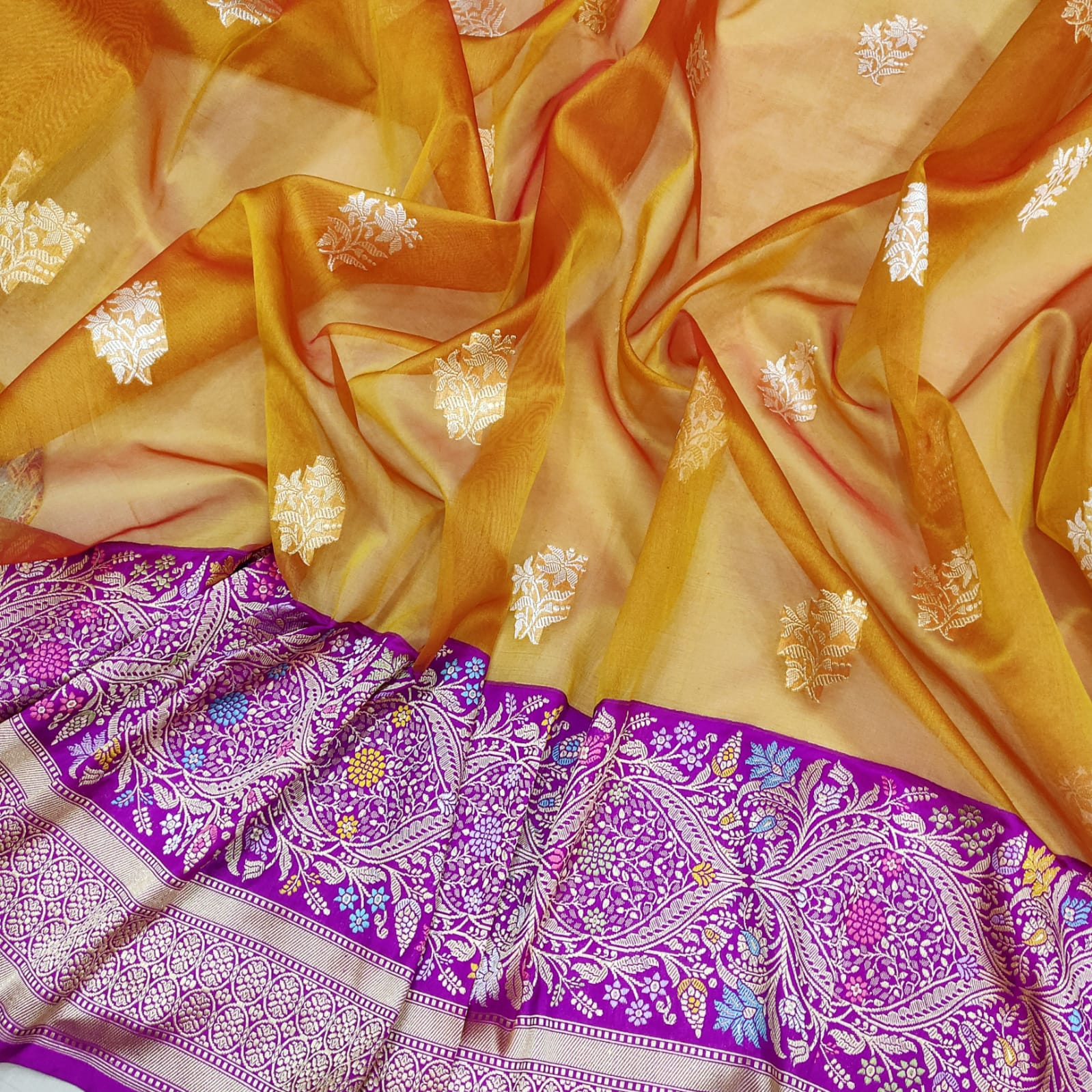 Livas kora kadwa handwoven saree - Saffronfashionindia