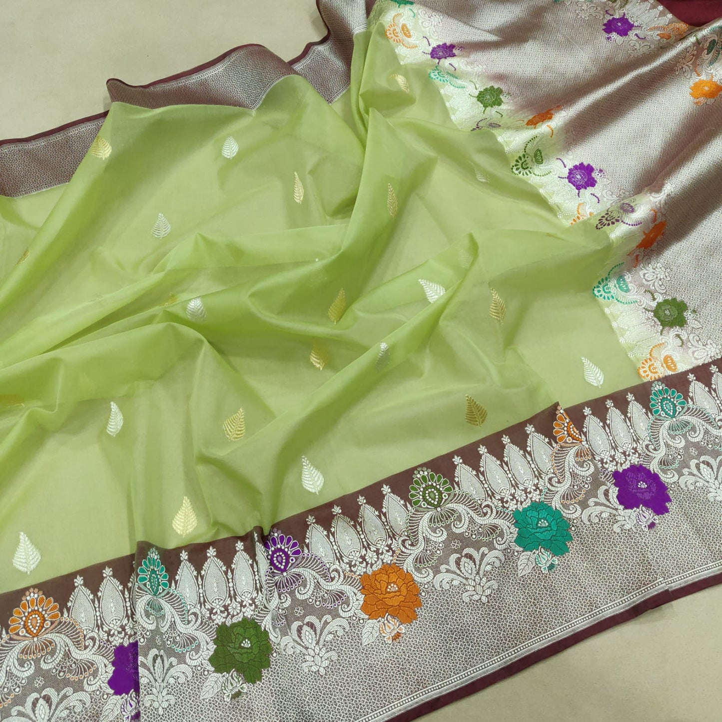 Haryali kora handwoven saree - Saffronfashionindia