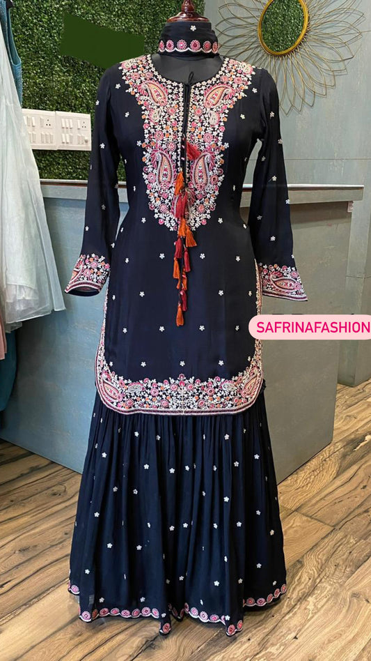 Black embroidery kurta set - Saffronfashionindia