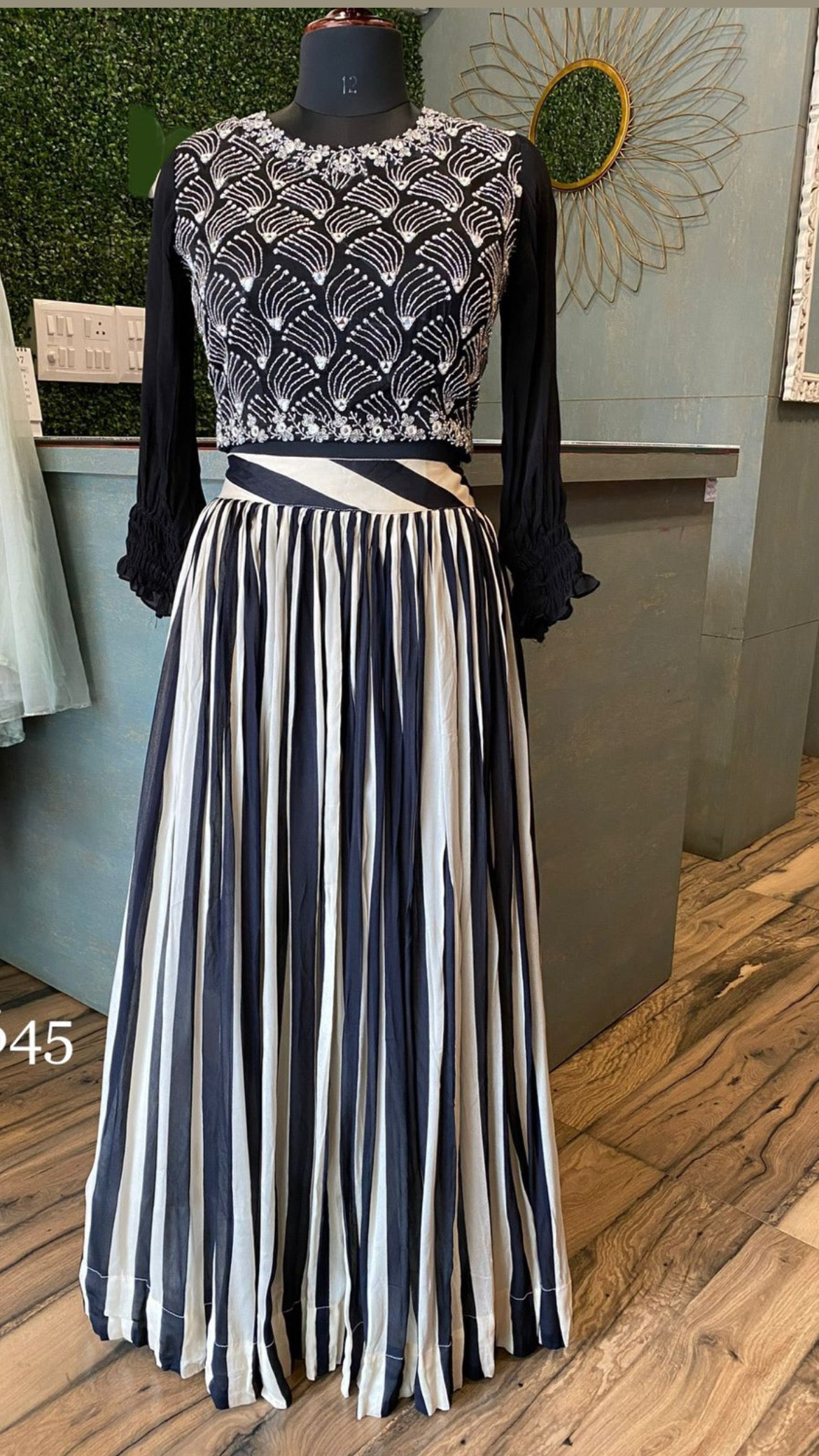 Vanisha beautiful dress - Saffronfashionindia