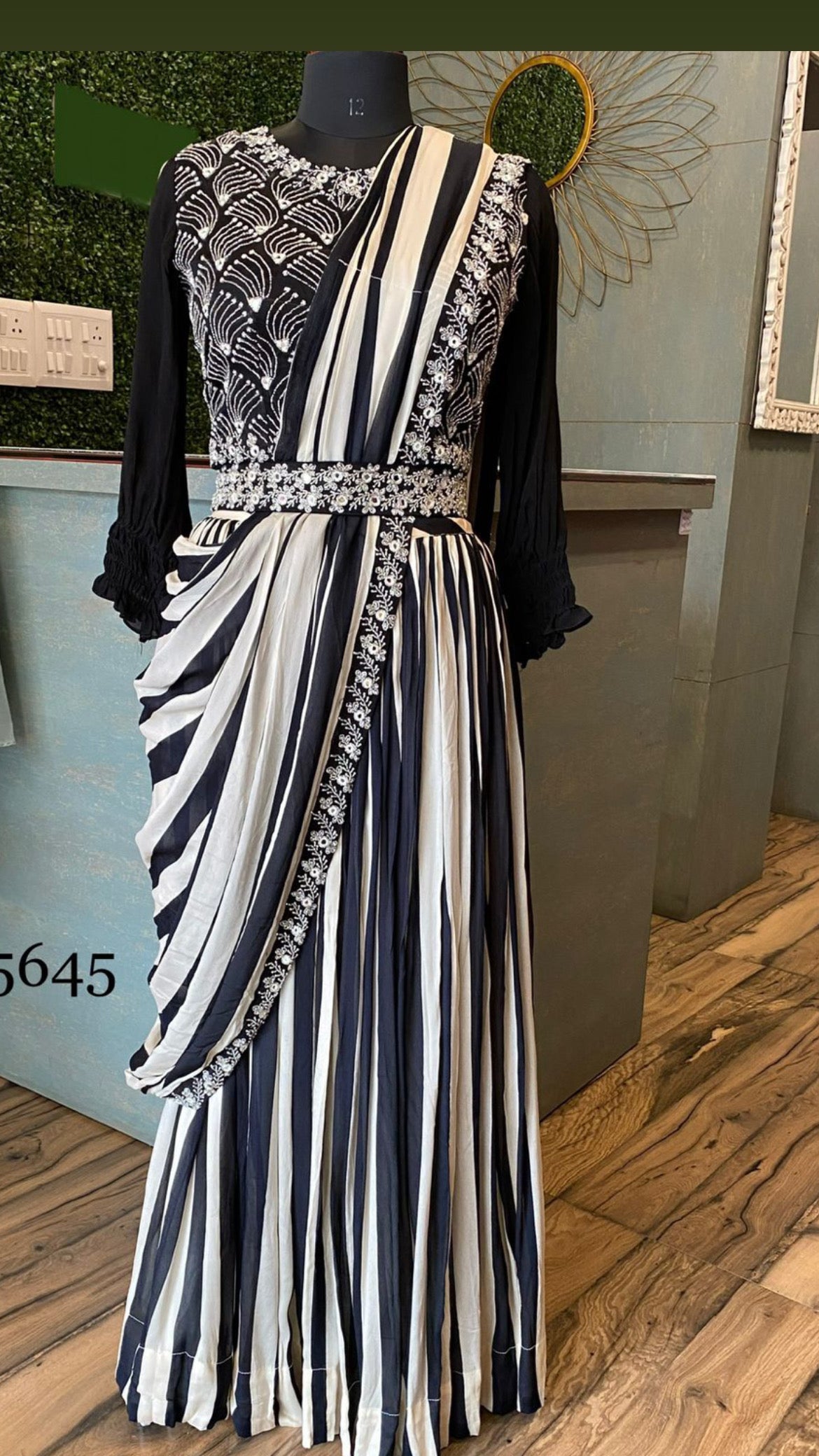 Vanisha beautiful dress - Saffronfashionindia