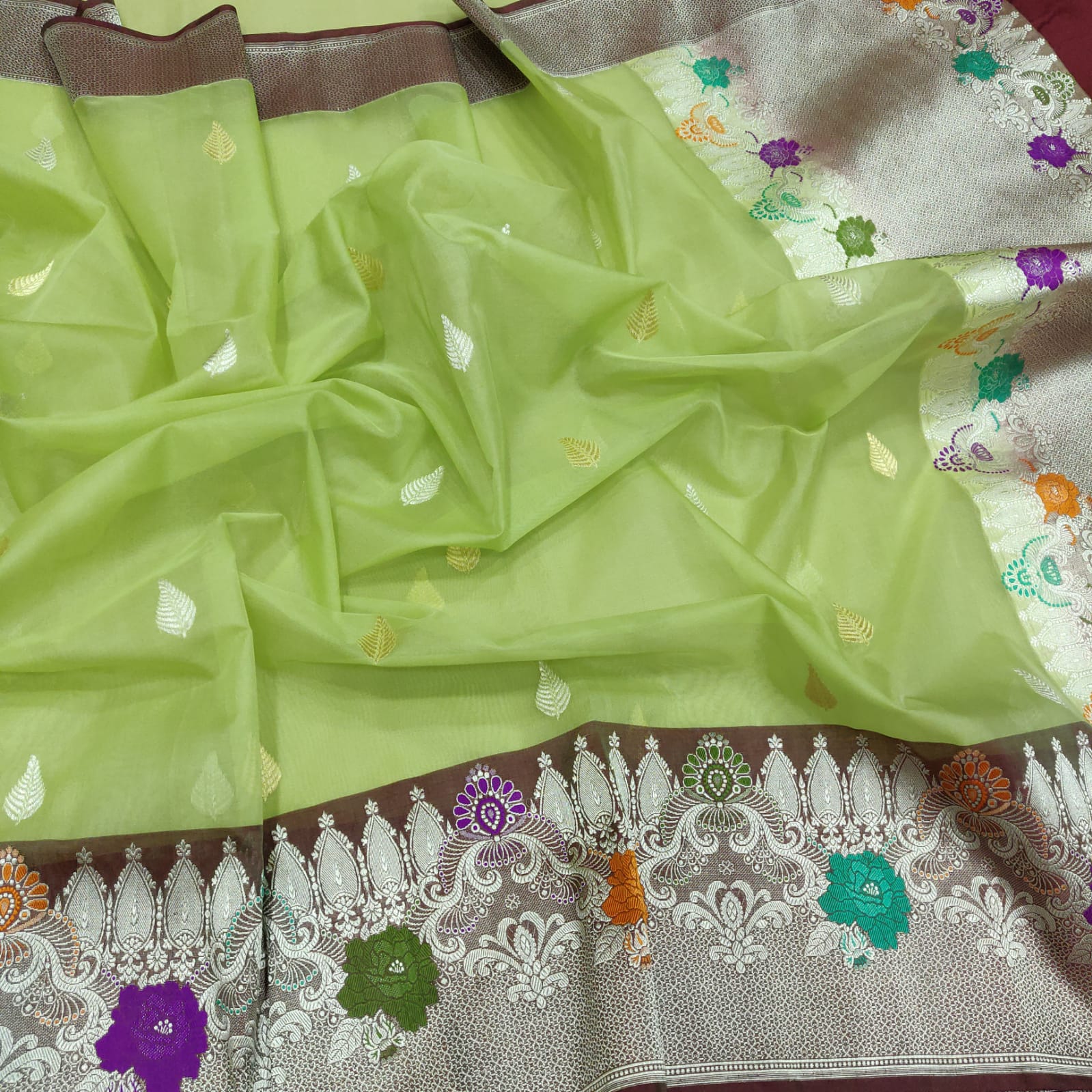 Haryali kora handwoven saree - Saffronfashionindia