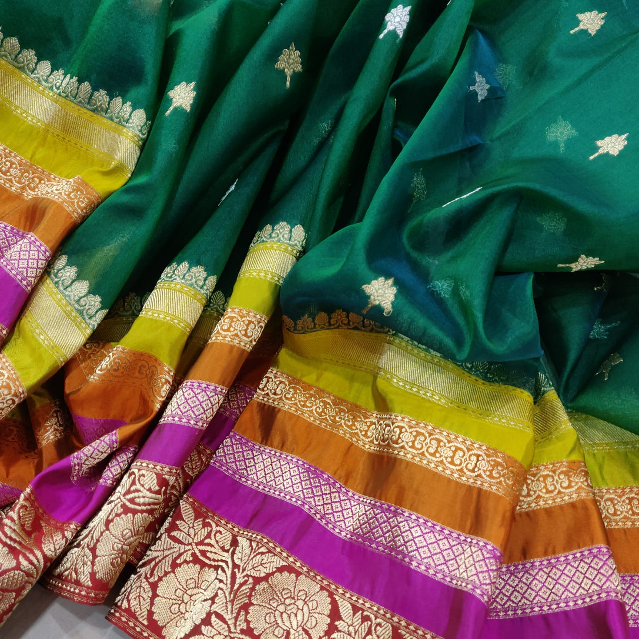 Marjhani handwoven kora saree - Saffronfashionindia