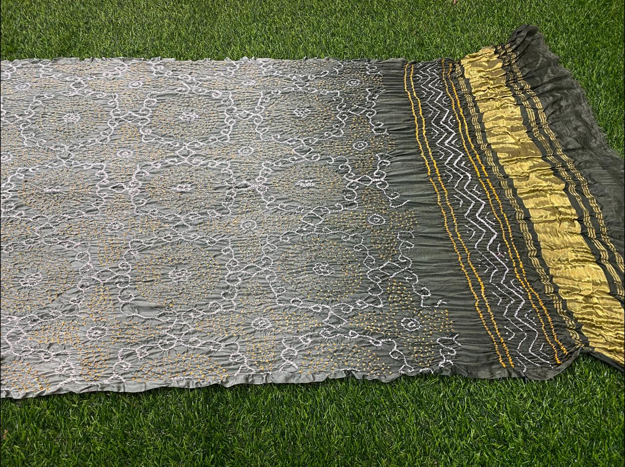 Gazing silk Bandhani dupatta - Saffronfashionindia