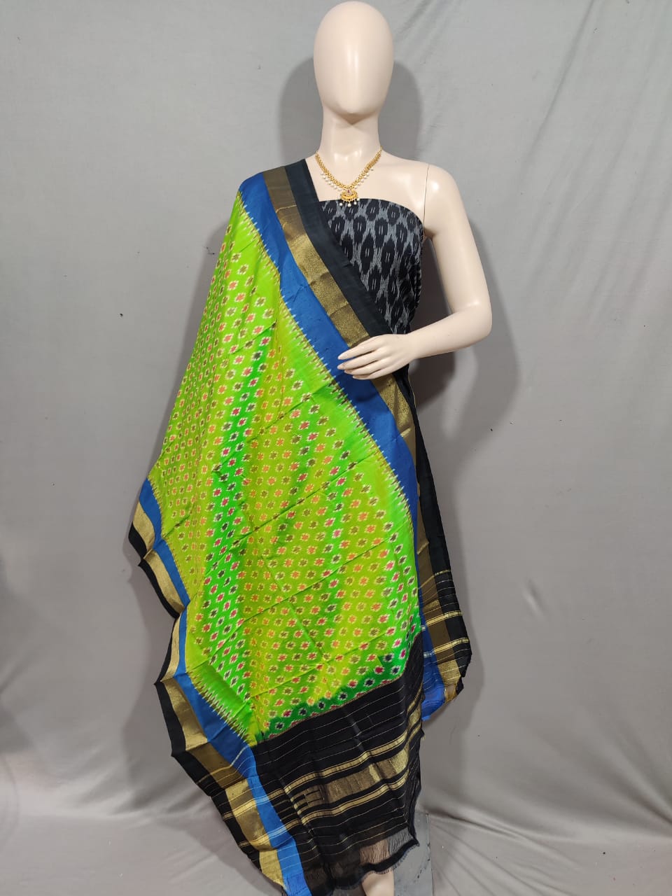 Weaved ikkath dupatta/silk dupatta - Saffronfashionindia