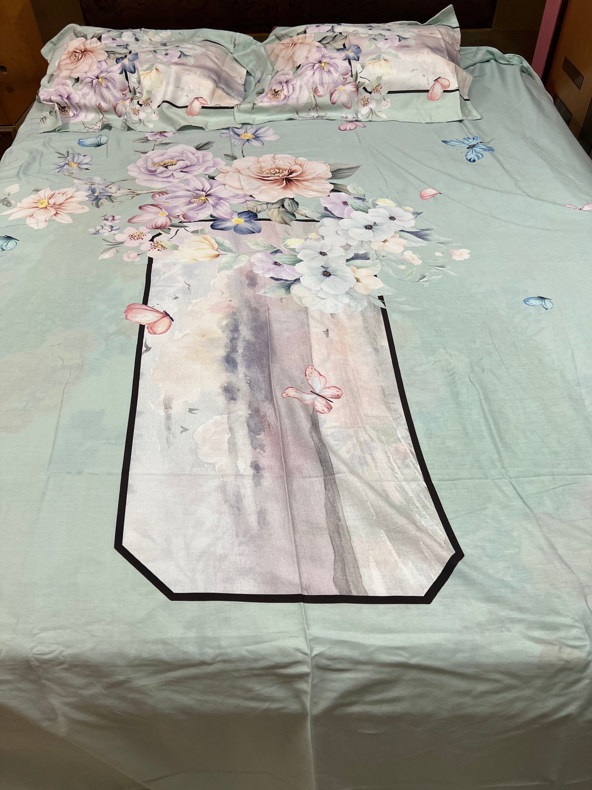 Digital printed floral bedsheet - Saffronfashionindia