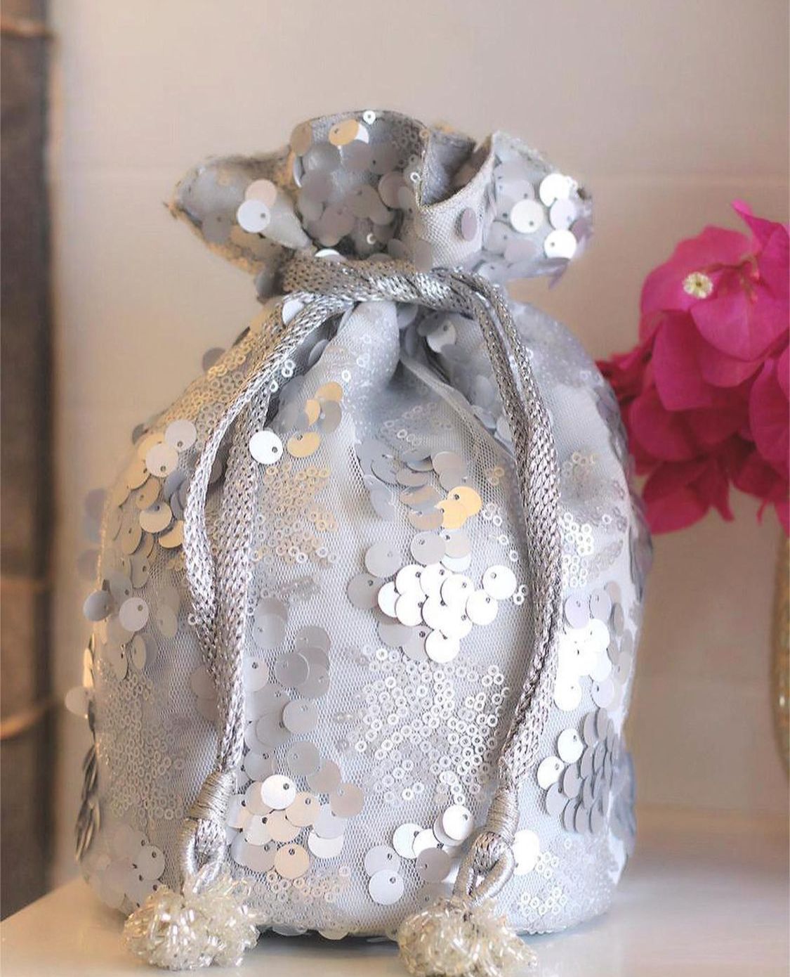 Vanerà sequins potli - Saffronfashionindia