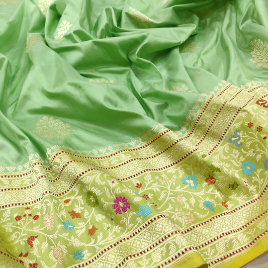 Mahira Katan beautiful saree - Saffronfashionindia