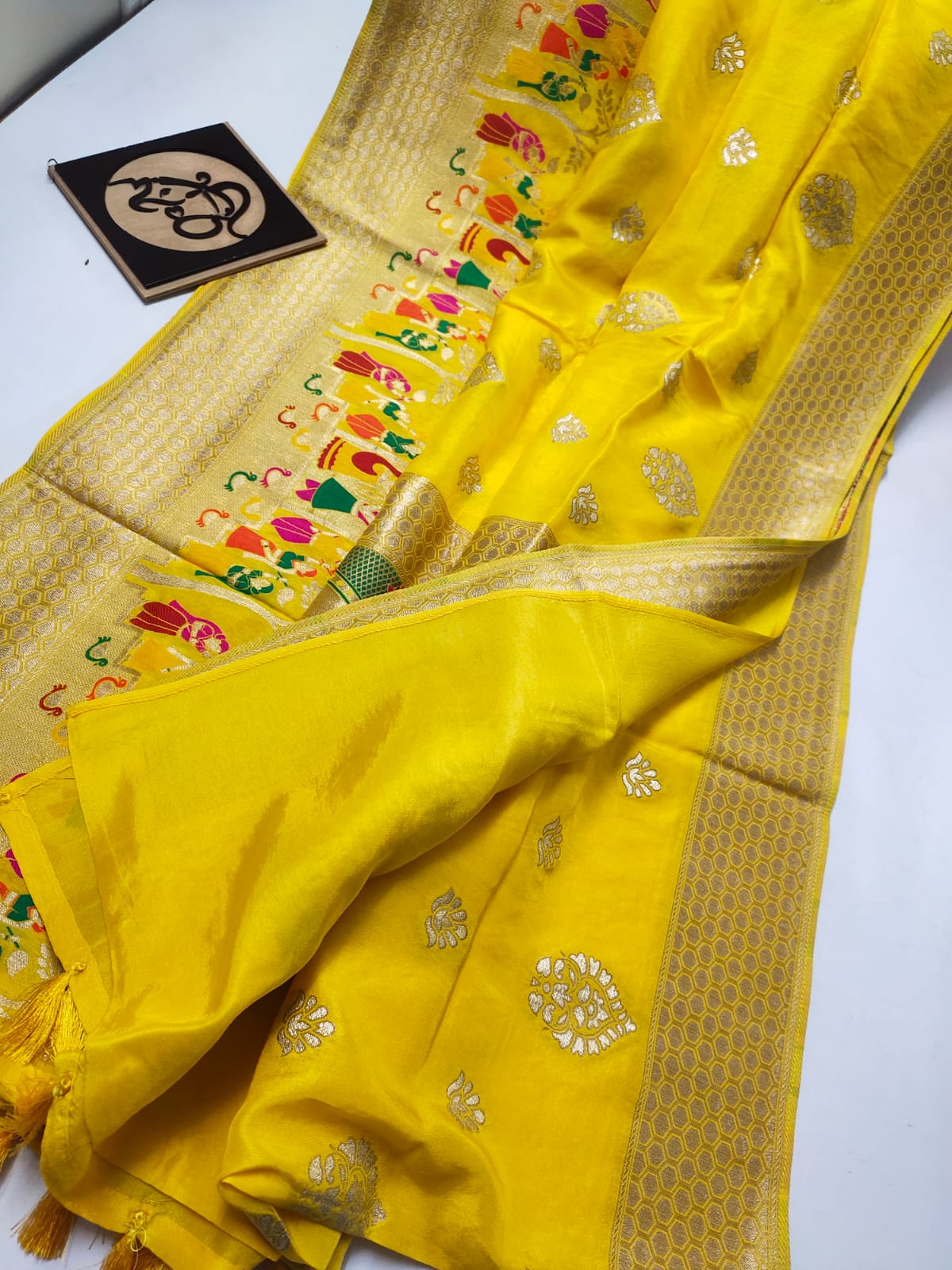 Lavik benaras moonga saree - Saffronfashionindia