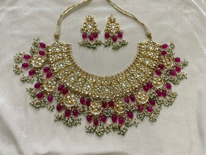 Gulabi necklace set