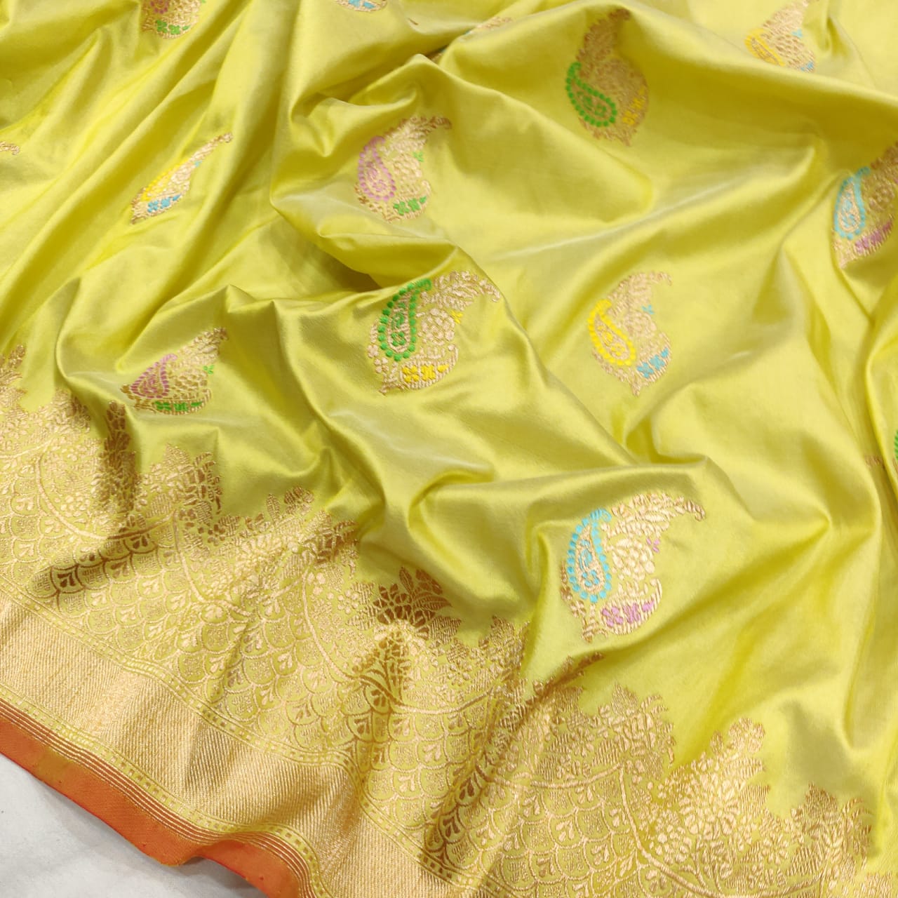 Gharwali handwoven Katan silk saree - Saffronfashionindia