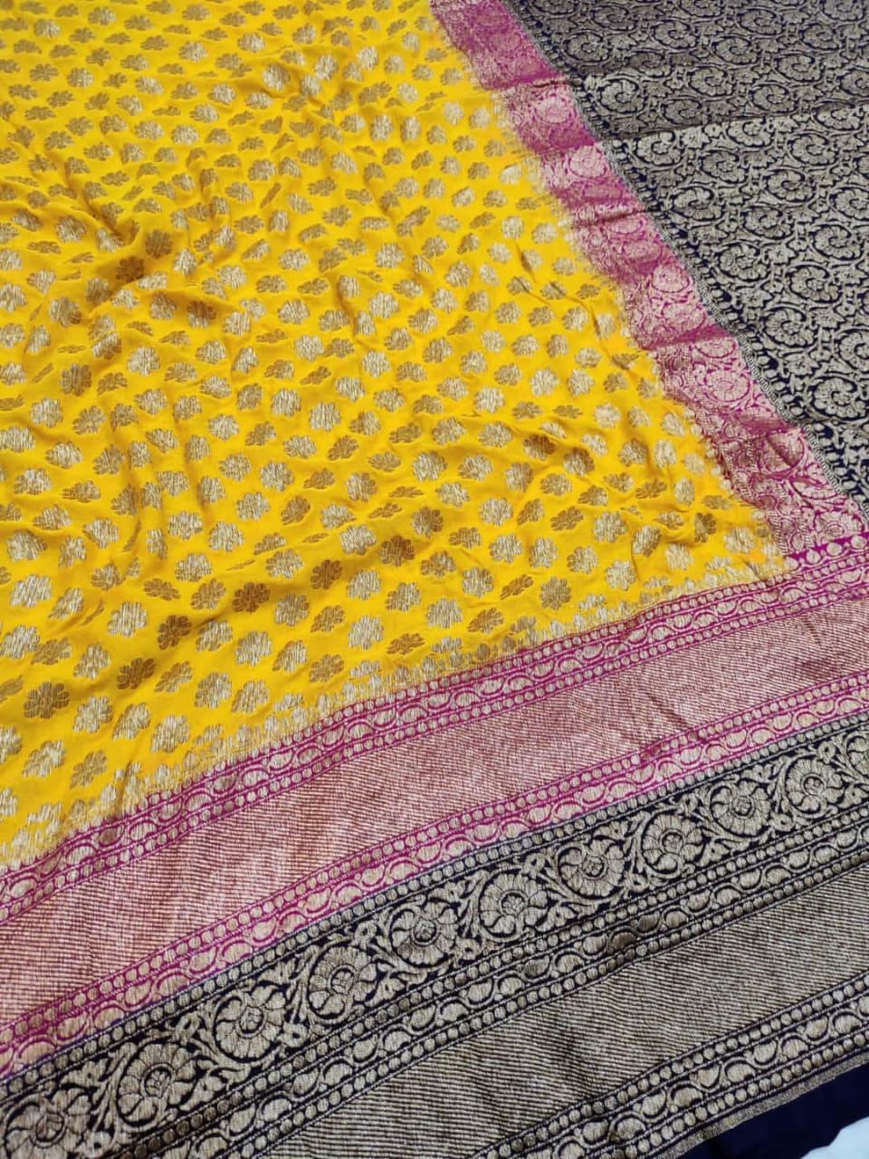 Hazima banarsi saree - Saffronfashionindia