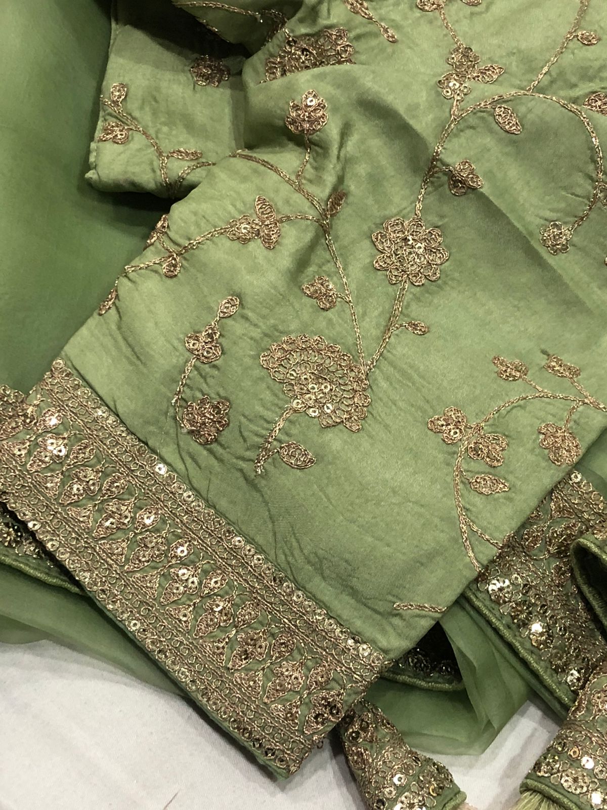 Yanshi organza saree - Saffronfashionindia