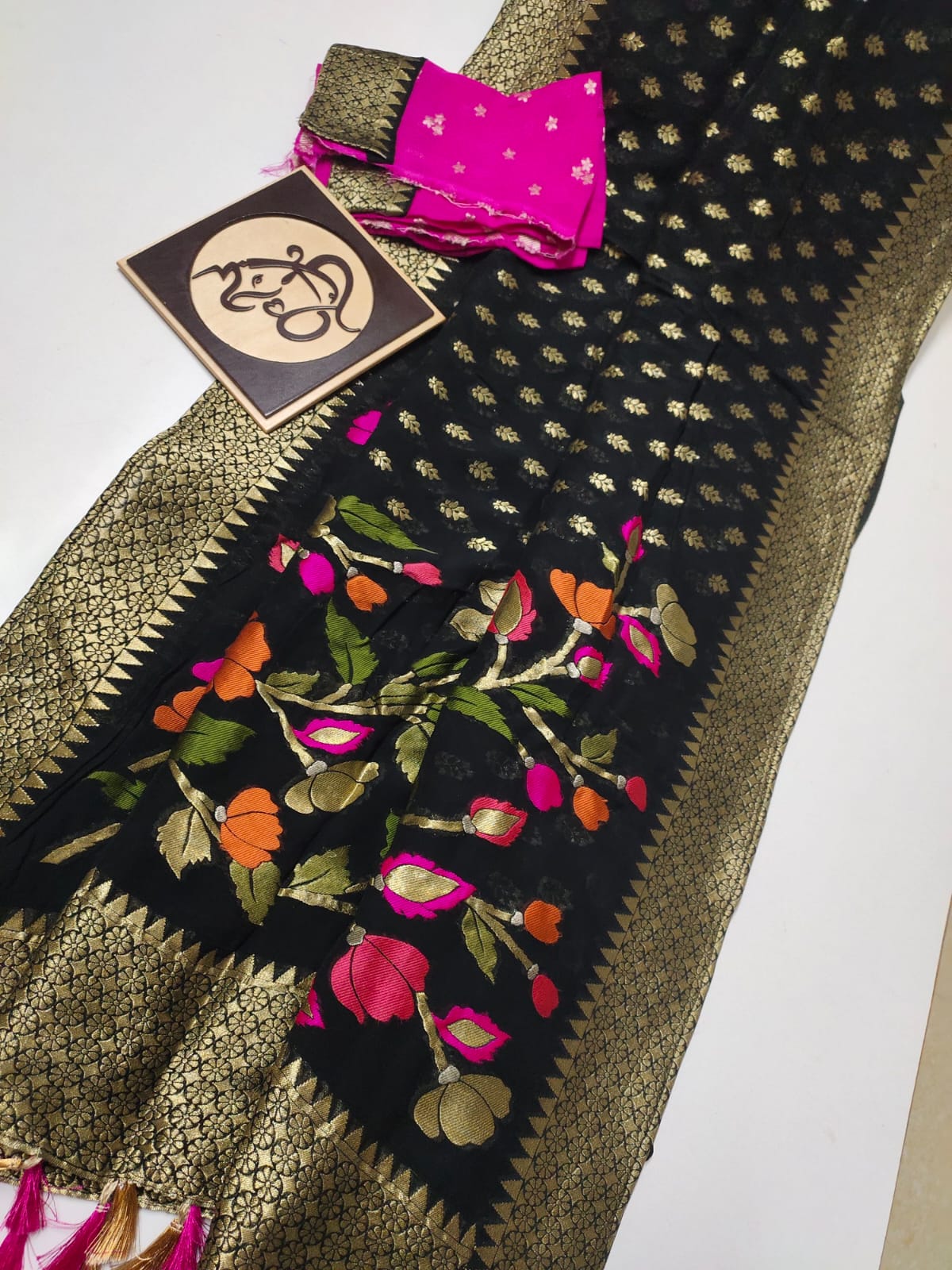 Gumnaami Meenakari gorgette saree - Saffronfashionindia