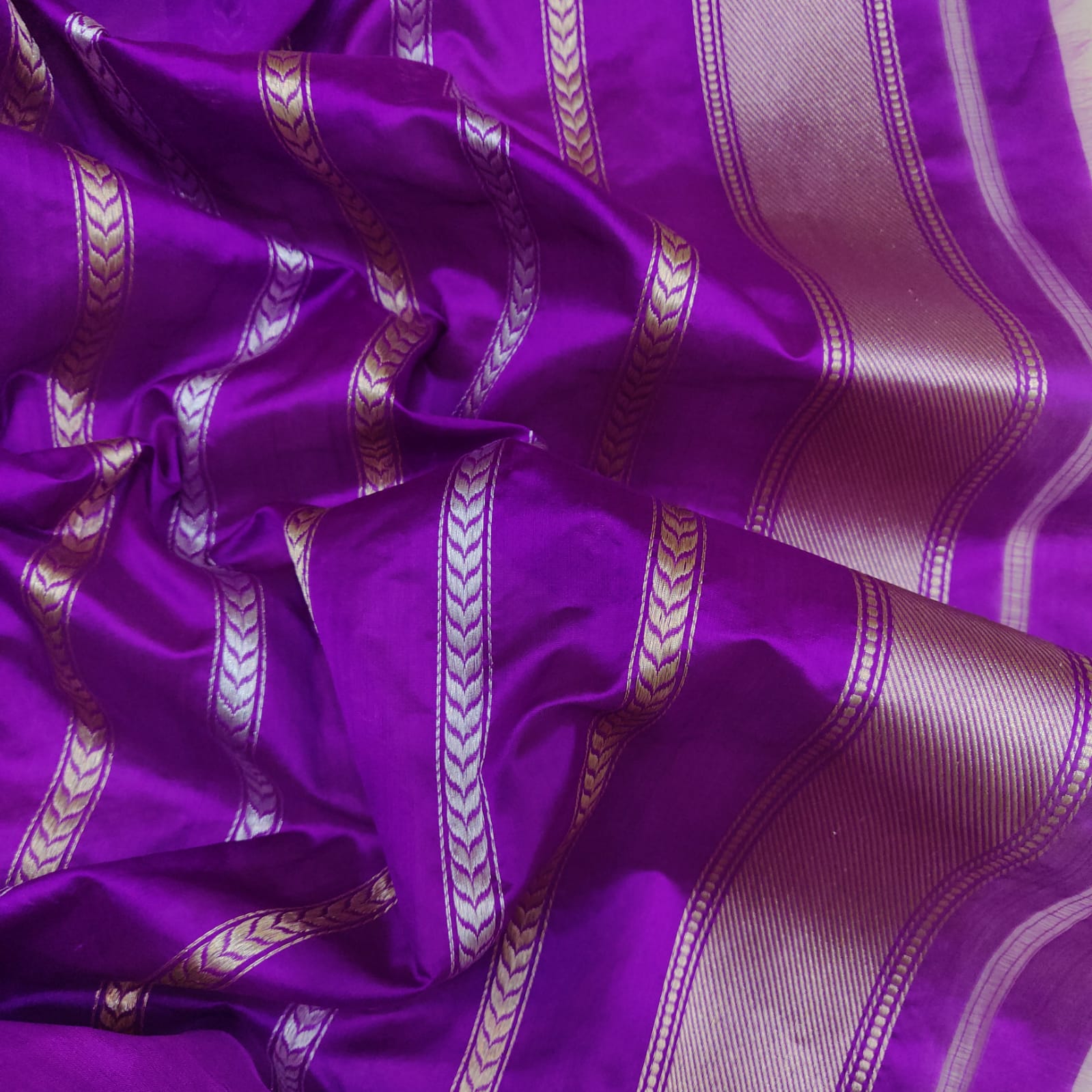 Kora handwoven kadwa saree - Saffronfashionindia