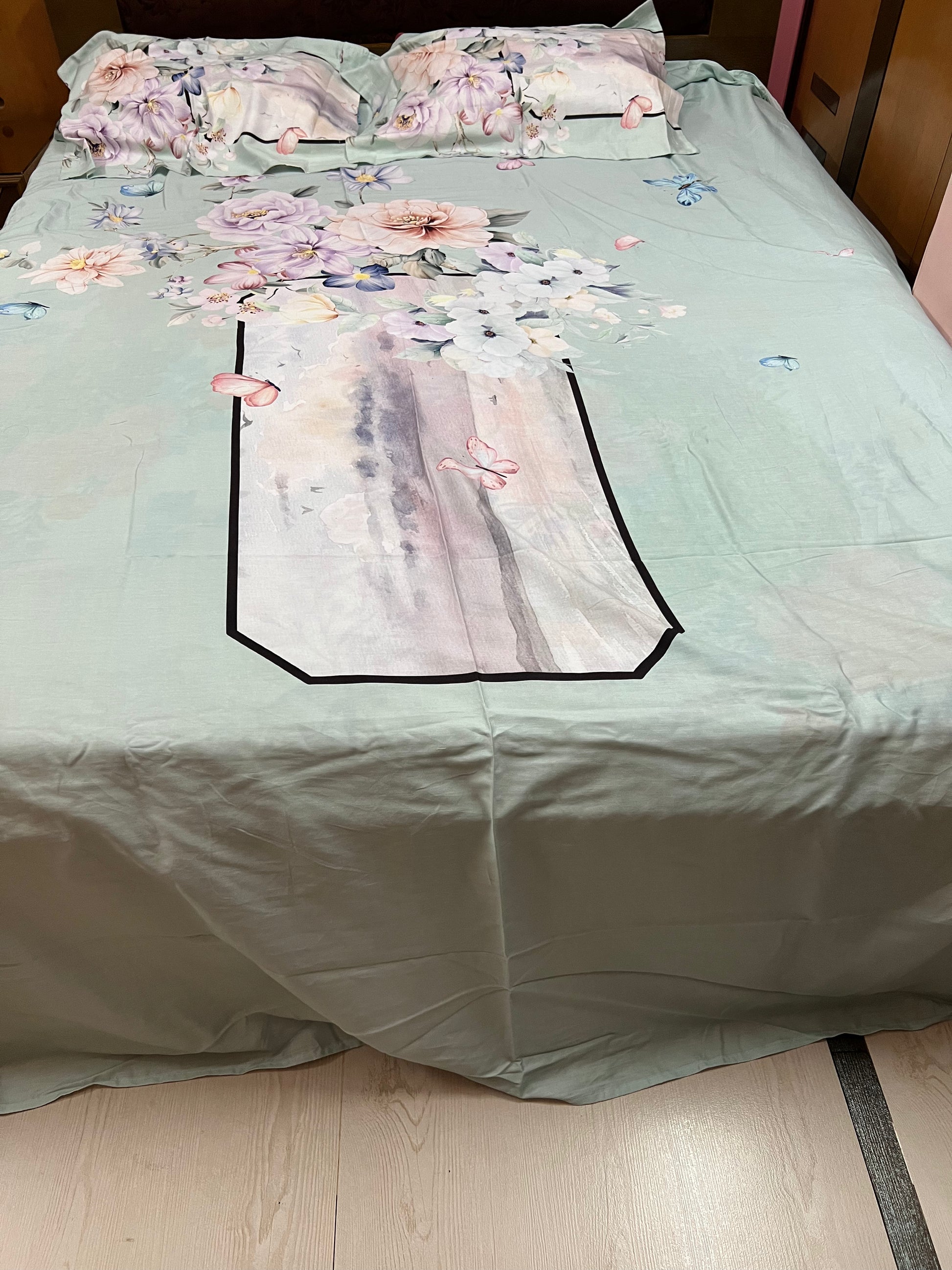 Digital printed floral bedsheet - Saffronfashionindia