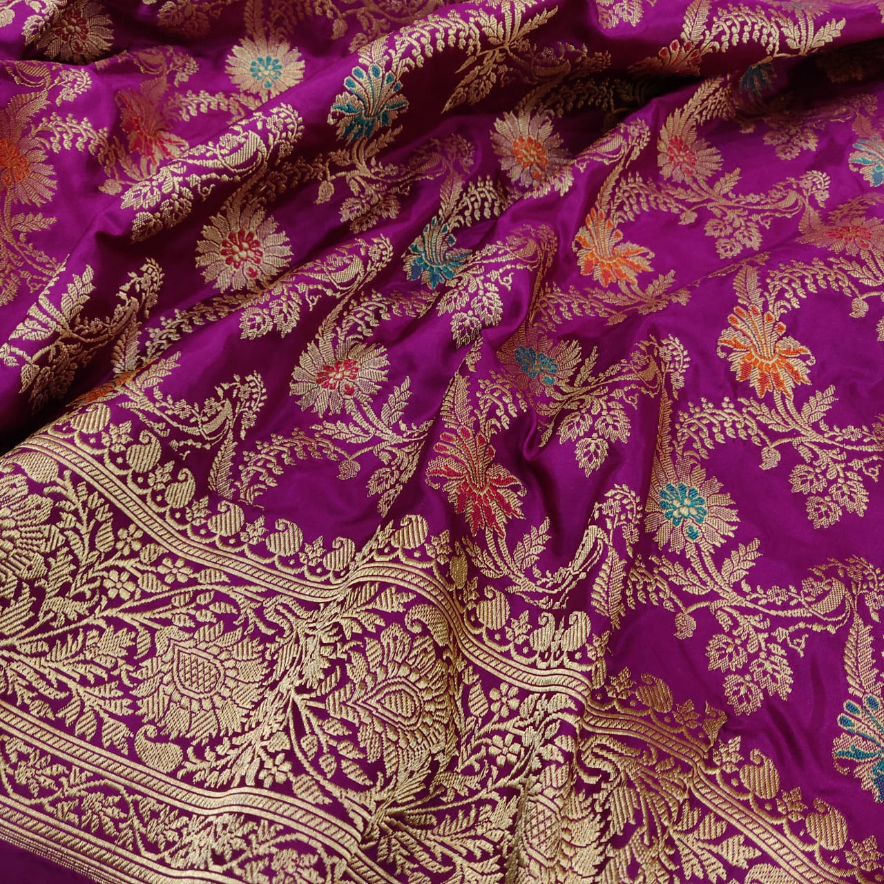 Vinish handwoven kadwa zari saree - Saffronfashionindia