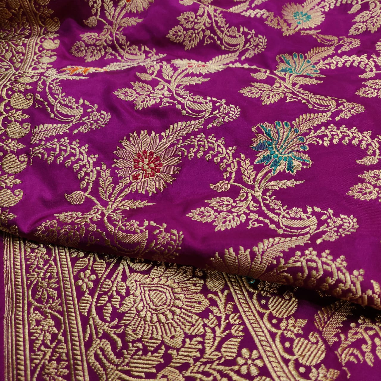 Vinish handwoven kadwa zari saree - Saffronfashionindia