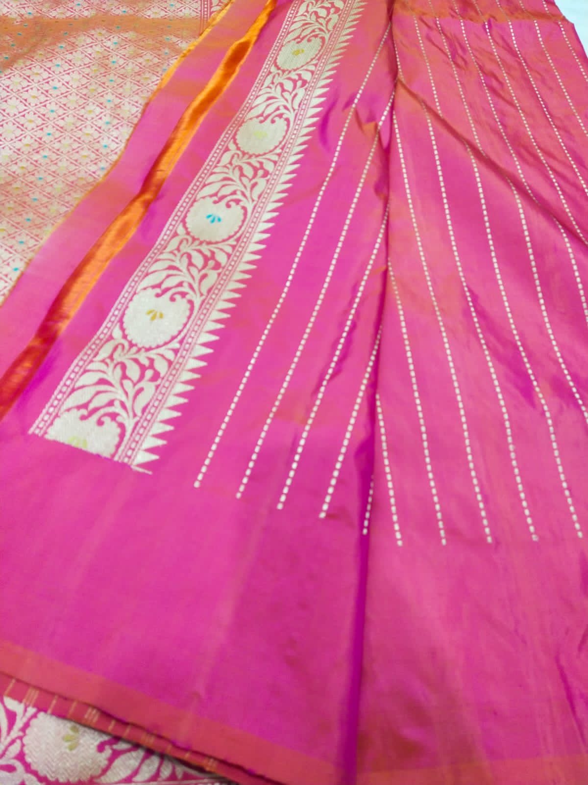 Gulabi jamawar Katan banarsi saree - Saffronfashionindia