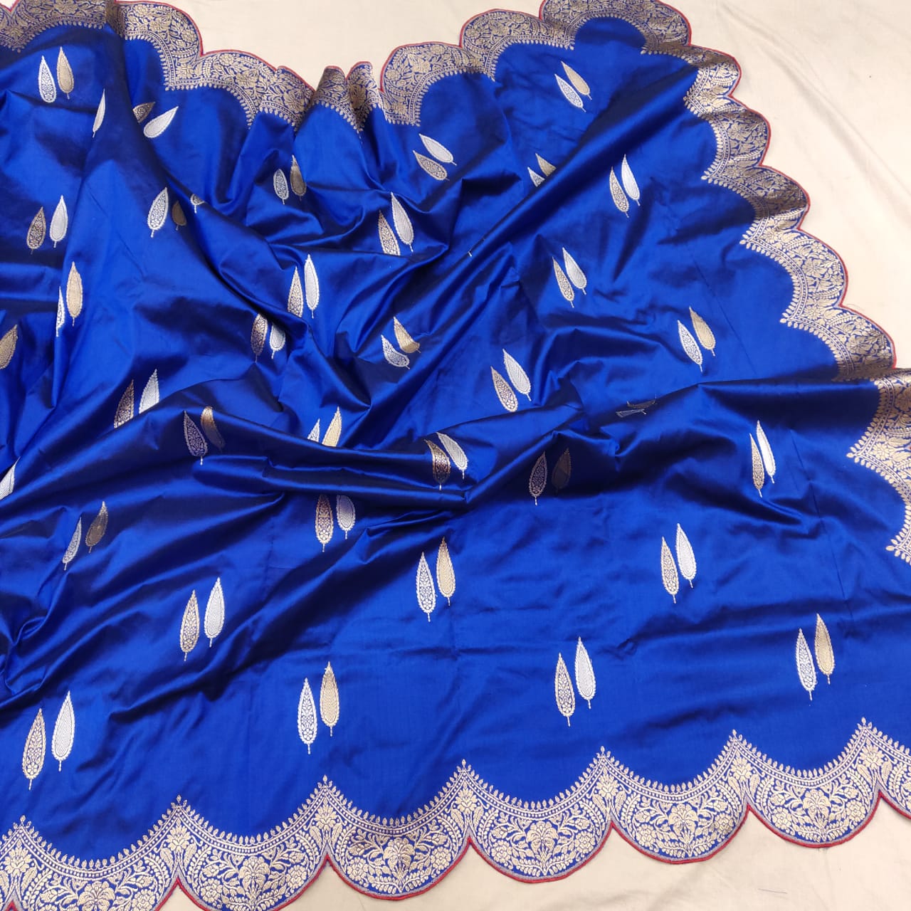 Stinika handwoven kadwa saree - Saffronfashionindia