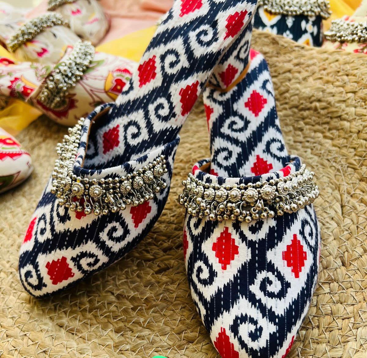 Ghungroo blue juti - Saffronfashionindia