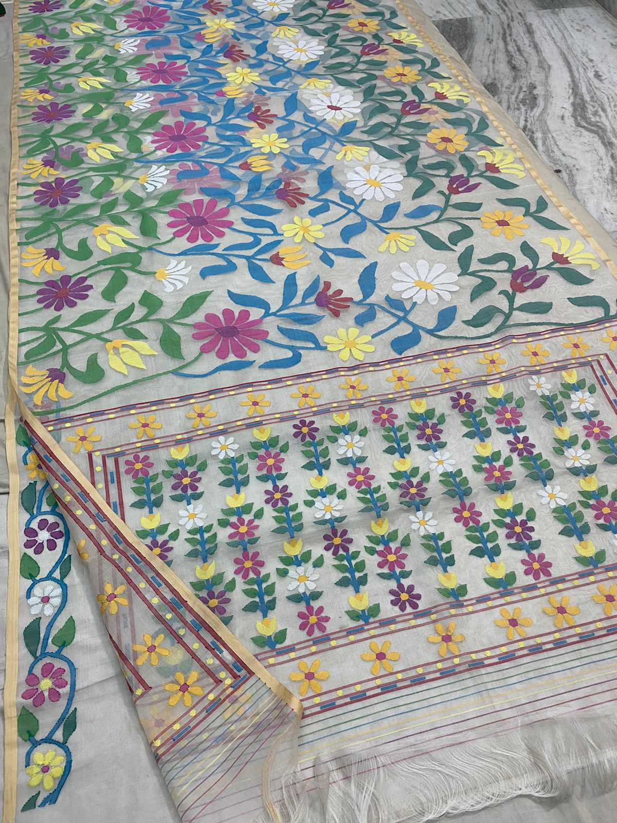 Vaira muslin jamdani saree - Saffronfashionindia