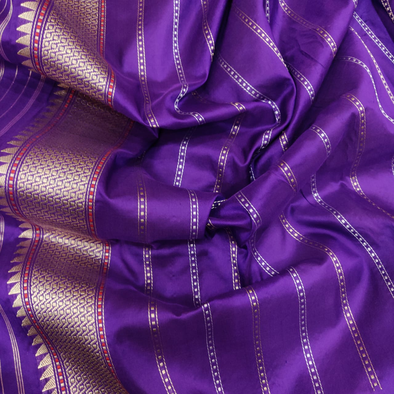 Rumani Kora handwoven saree - Saffronfashionindia
