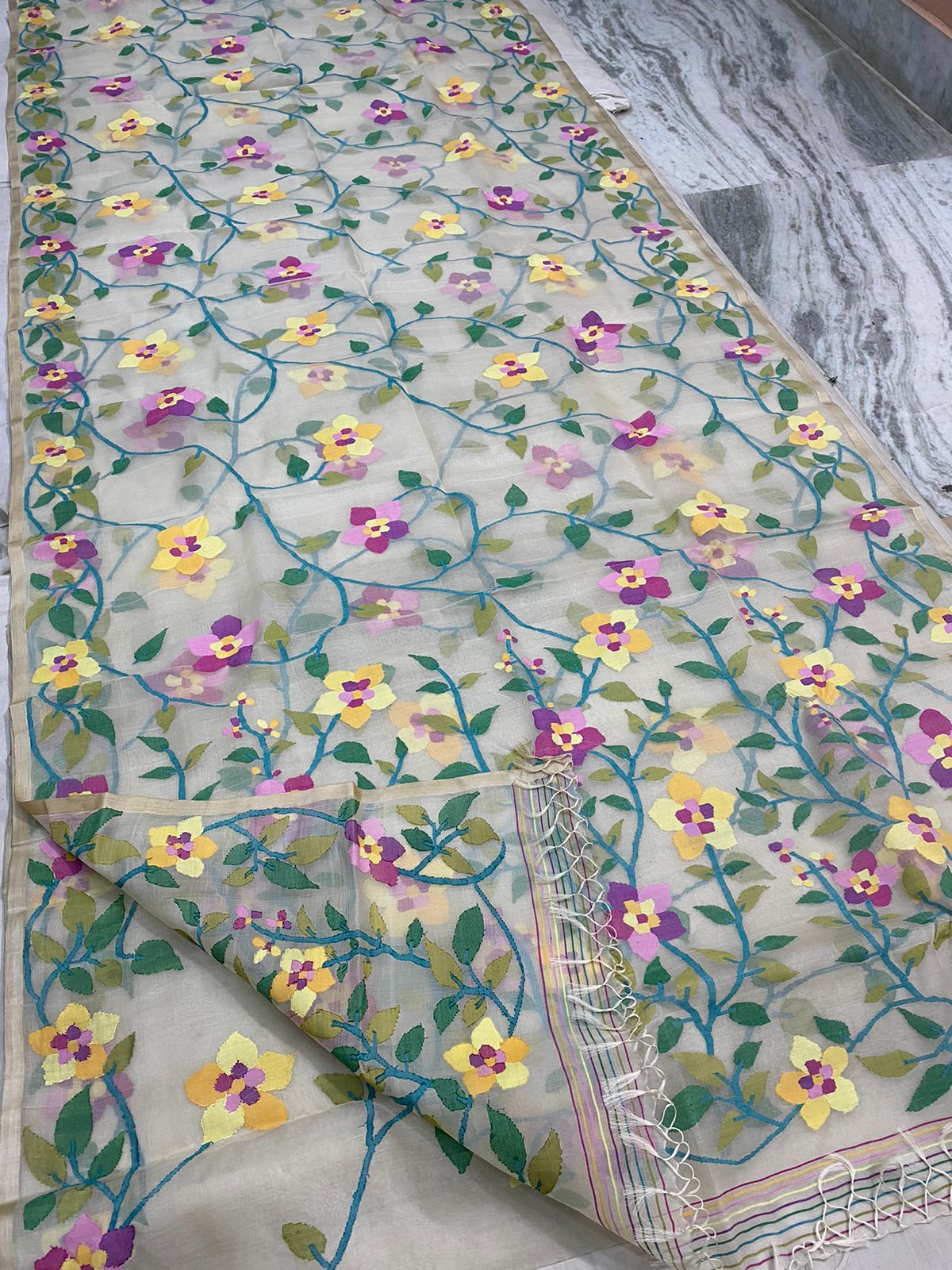 Dilbara handwoven tantuj saree - Saffronfashionindia