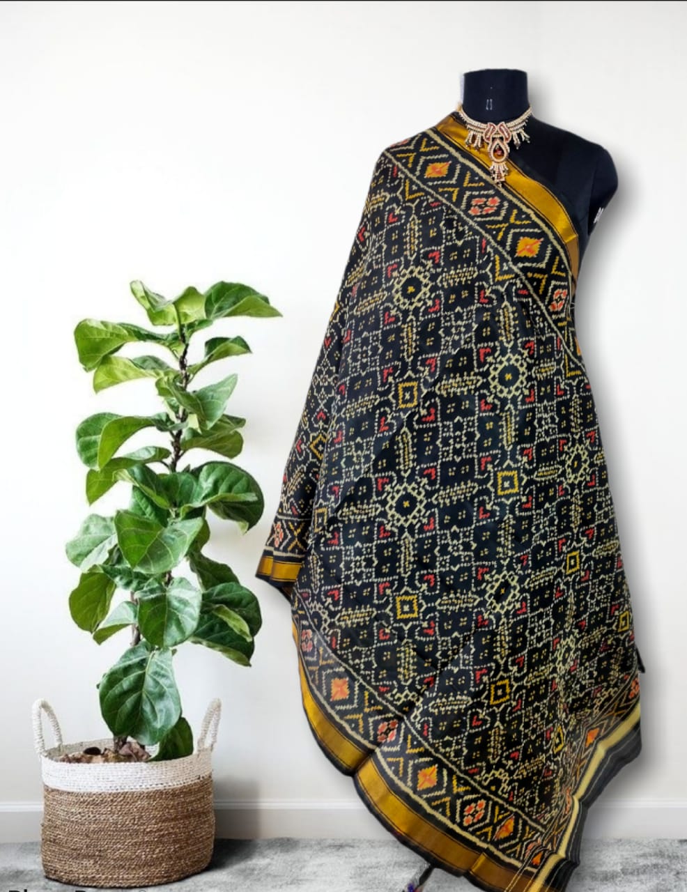 Patola dupatta - Saffronfashionindia