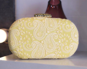 Chikankari clutch