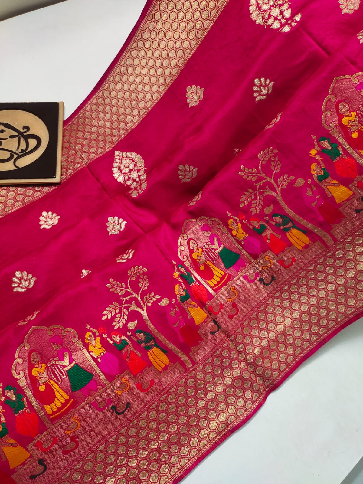 Lavik benaras moonga saree - Saffronfashionindia