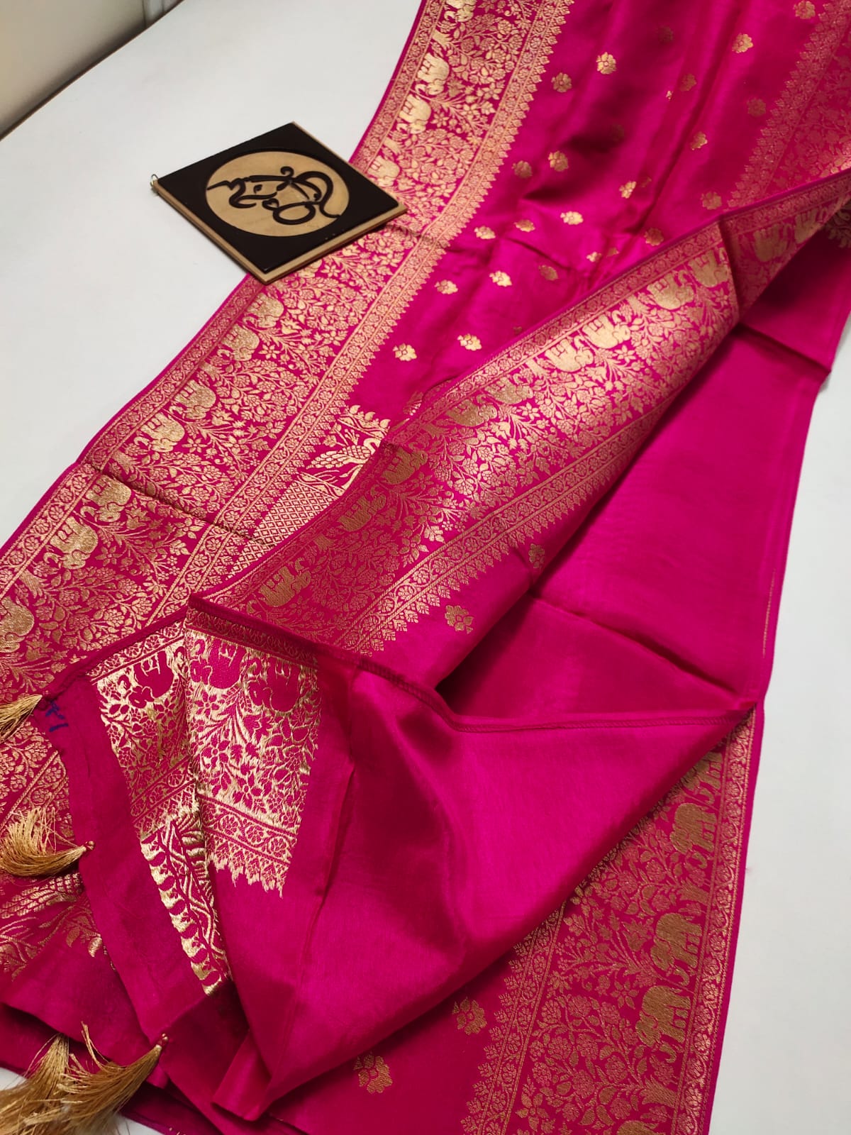 Gauri banarsi moonga saree - Saffronfashionindia