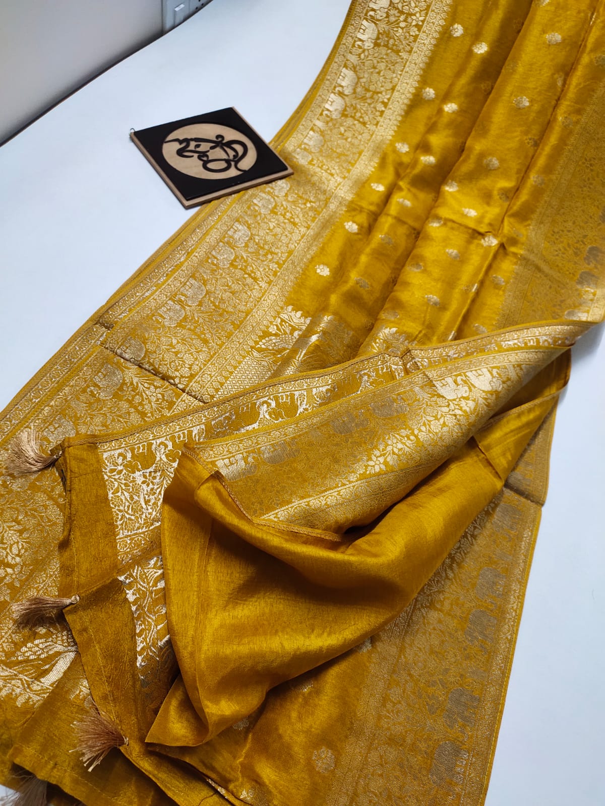 Gauri banarsi moonga saree - Saffronfashionindia