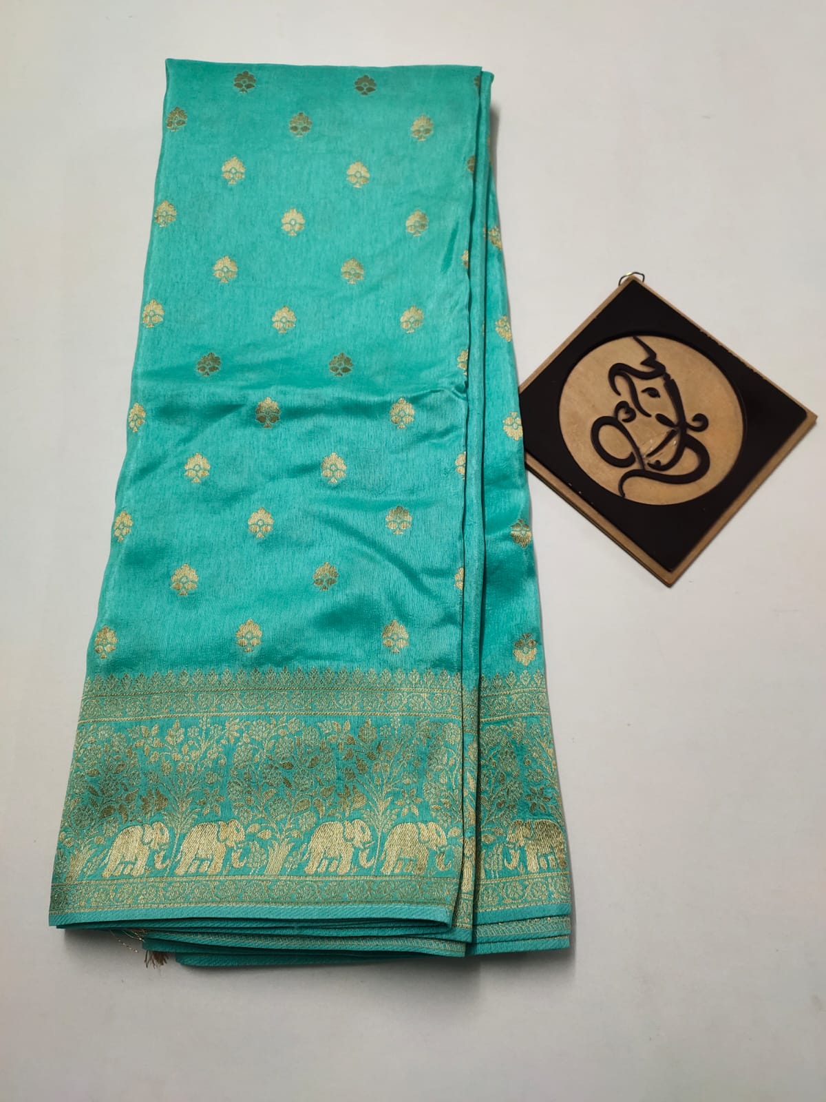 Gauri banarsi moonga saree - Saffronfashionindia