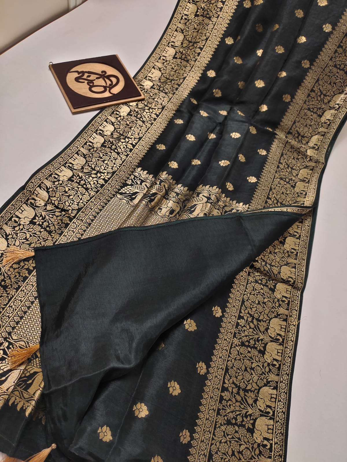 Anirudha moonga banarsi saree - Saffronfashionindia
