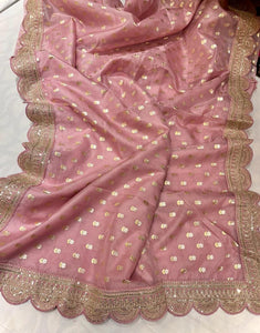 Scalloped weaving beautiful saree